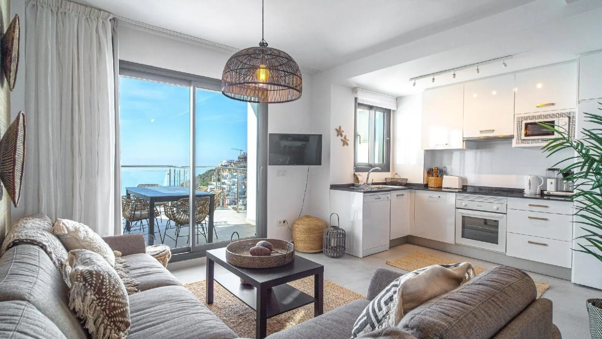 Ferienwohnung Fuer 6 Personen Ca 120 Qm In Nerja, Andalusien Costa Del Sol