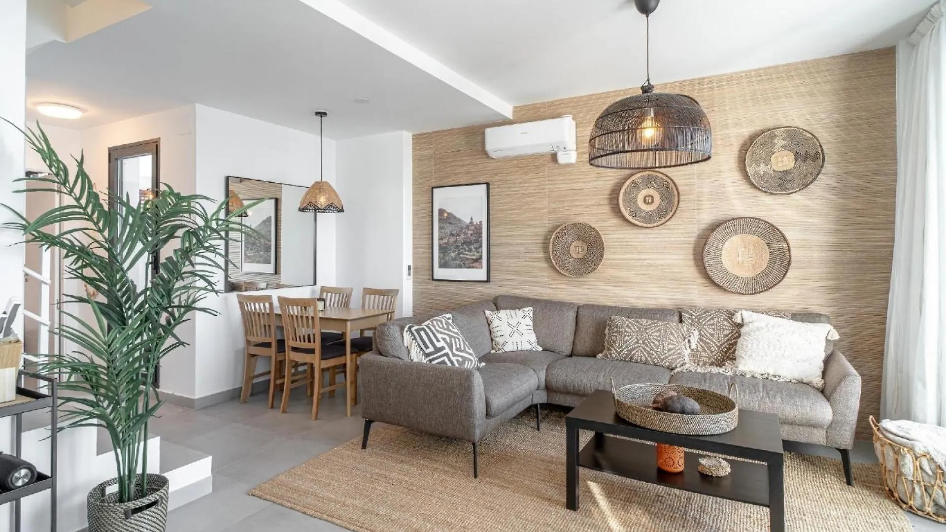 Apartment Ferienwohnung Fuer 6 Personen Ca 120 Qm In Nerja, Andalusien Costa Del Sol